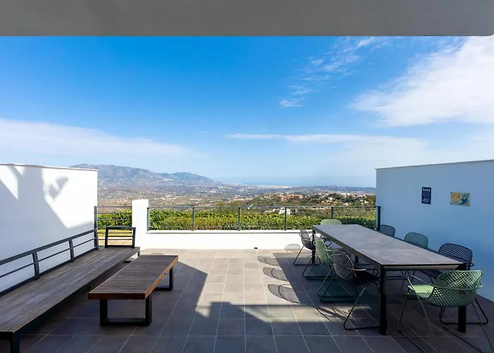 Дом отдыха Modern Villa, Pool, Ocean & Mountain View Марбелья