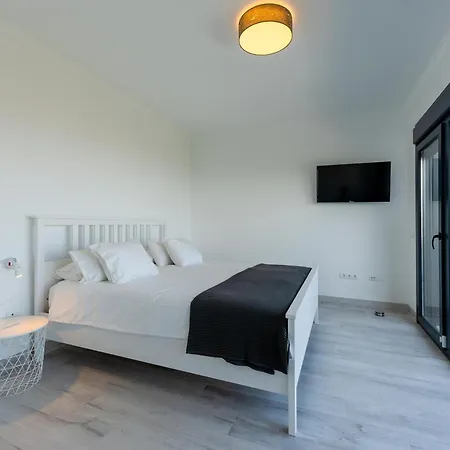 Modern Marbella Villa, Pool, Ocean & Mountain View Tatil Evi La Mairena