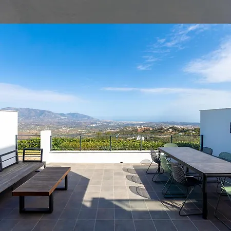 펜션 Modern Villa, Pool, Ocean & Mountain View 마르베야