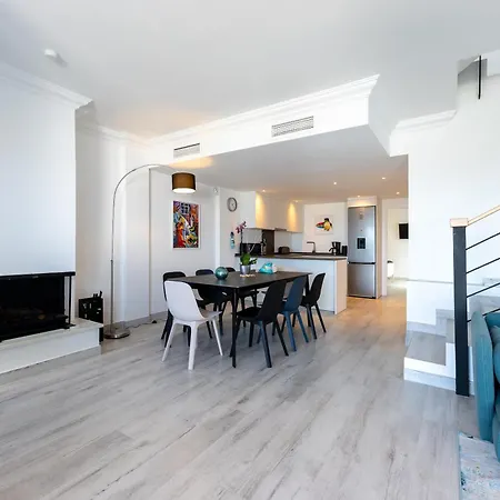 Modern Marbella Villa, Pool, Ocean & Mountain View Tatil Evi