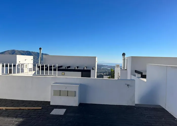 別荘 Modern Villa, Pool, Ocean & Mountain View