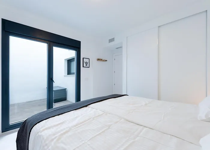 別荘 Modern Villa, Pool, Ocean & Mountain View