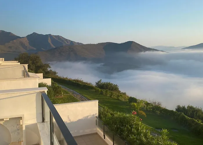 Сasa de vacaciones Modern Villa, Pool, Ocean & Mountain View Marbella