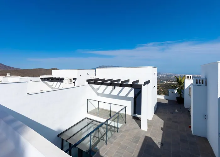 Сasa de vacaciones Modern Villa, Pool, Ocean & Mountain View *